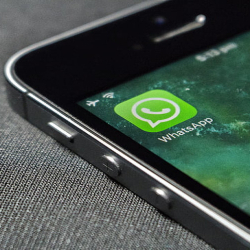Image for article 'New Picture-In-Picture Mode May Soon Come to WhatsApp'